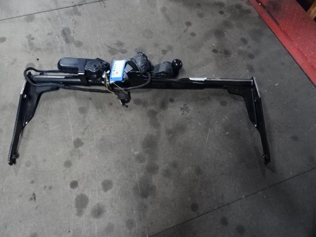 TREKHAAK Volkswagen Passat (3C2) (01-2005/10-2010), Auto-onderdelen, Ophanging en Onderstel, Volkswagen, Gebruikt