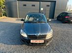 Skoda Fabia 1.2 TSI Essence Euro5 2011 CARNET COMPLET, Autos, Achat, Entreprise, Carnet d'entretien, Verrouillage central