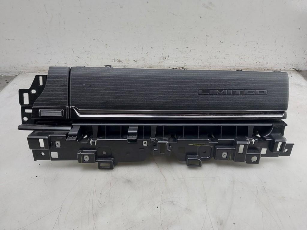 DASHBOARDKASTJE RAM 1500 Crew Cab (DS) (01-2010/12-2018), Dhr. J. Ham, Gebruikt, Overige automerken, Administratie@autoham.nl