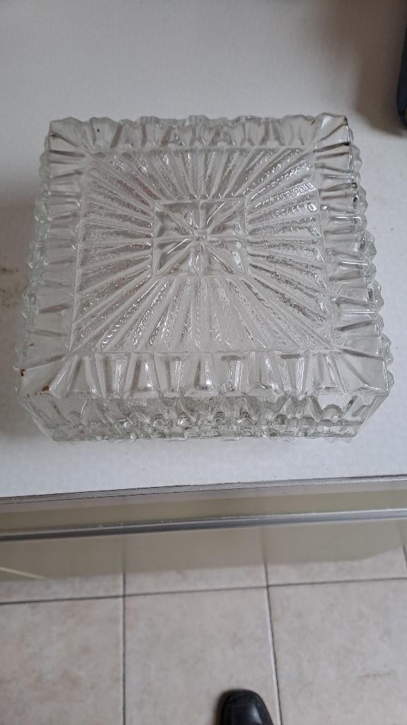 Vierkante plafondlamp, Ophalen