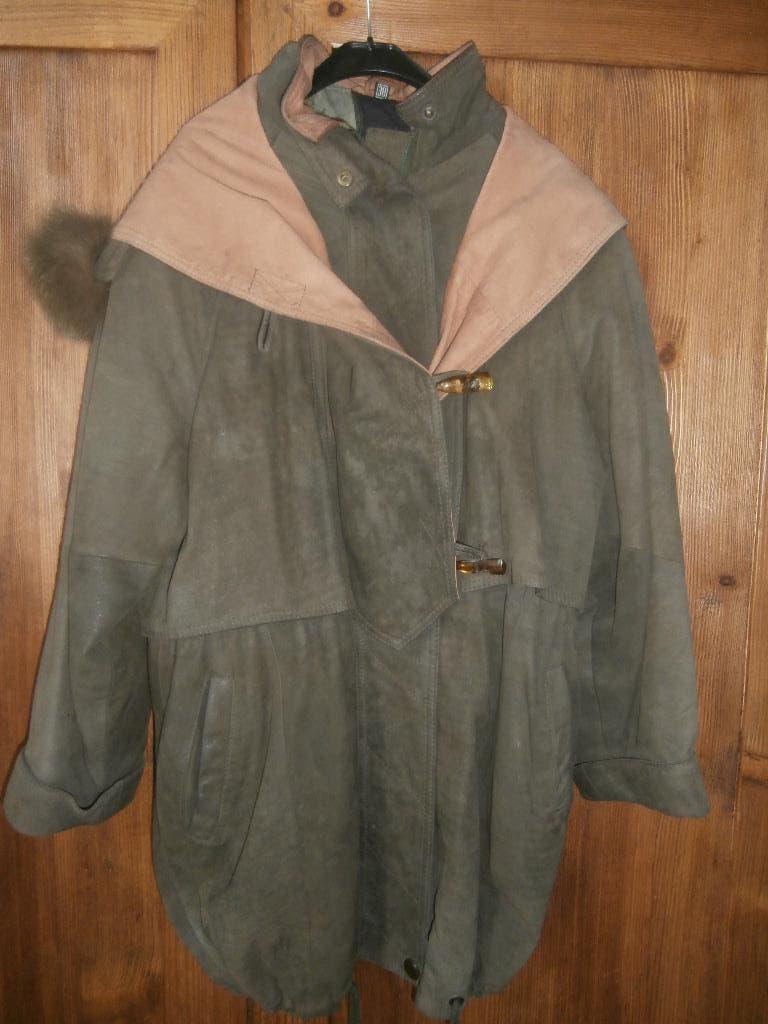 Vest daim dames maat 38, Kleding | Dames, Truien en Vesten, Ophalen of Verzenden, Gedragen, Maat 38/40 (M)