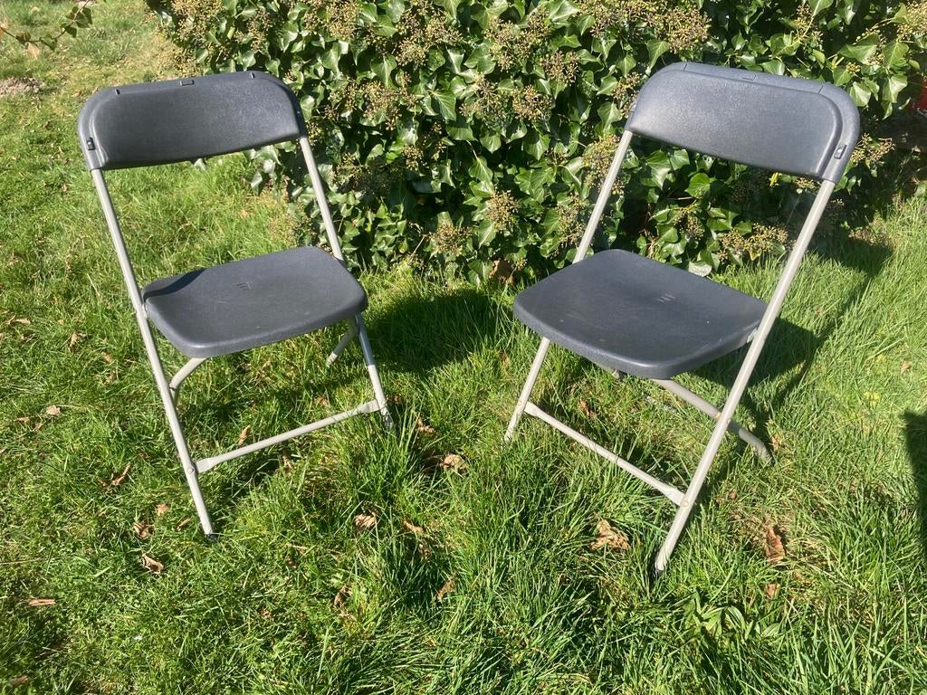 Klapstoelen te huur, Enlèvement, Comme neuf