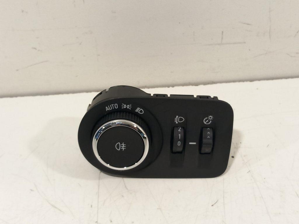 Lichtschakelaar Opel Astra, Onderdelen@venauto.nl, Van der Ven Autorecycling B.V., Gebruikt, Ettenseweg 76, 4706 PB Roosendaal, The Netherlands