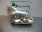 Phare droit d'un Toyota Corolla Verso, Autos : Pièces & Accessoires, -, 3 mois de garantie, Toyota, Utilisé