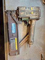 Pistolet à clous Bostic, Enlèvement