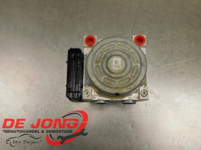 ABS Pomp van een Ford Fiesta, Gebruikt, -, -, Ophalen of Verzenden