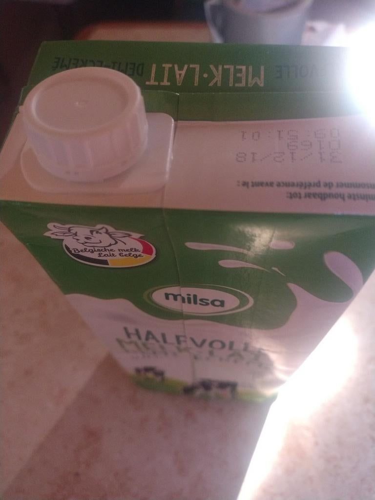 8 jaar oude melk, Antiek en Kunst, Antiek | Overige Antiek, Ophalen