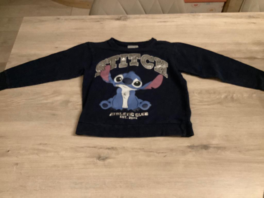 Disney Stitch meisjes sweater (Maat 134), Kinderen en Baby's, Meisje, Trui of Vest, Ophalen of Verzenden, Zo goed als nieuw