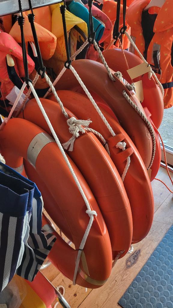Partij oranje reddingsboeien reddingsringen, Watersport en Boten, Bootonderdelen, Gebruikt, Dekbeslag, Ophalen