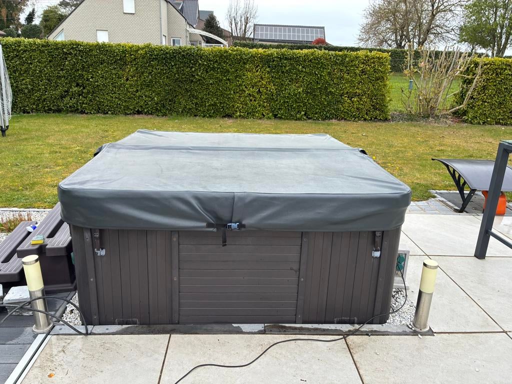 Jacuzzi bruine kleur, Jardin & Terrasse, Piscines, Enlèvement, Utilisé