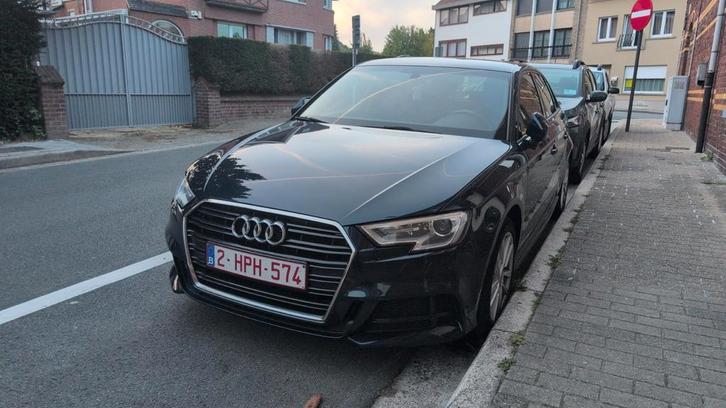 Audi A3 2019 15500€, Auto's, Audi, Particulier, A3, ABS, Achteruitrijcamera, Airbags, Benzine, Euro 6, 5 deurs, Automaat, Blauw