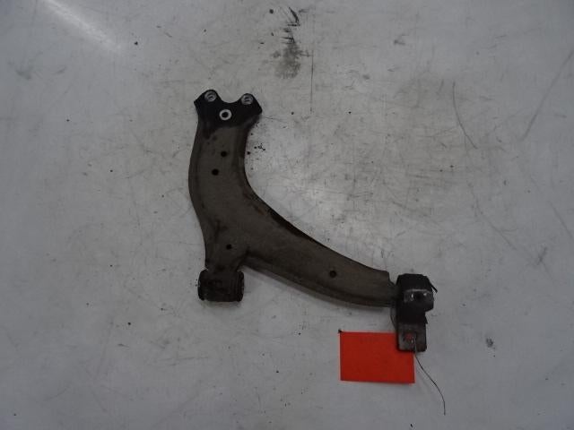 BRAS DE SUSPENSION AVANT GAUCHE (TRIANGLE) 306 (7A / C/S), Utilisé, Peugeot