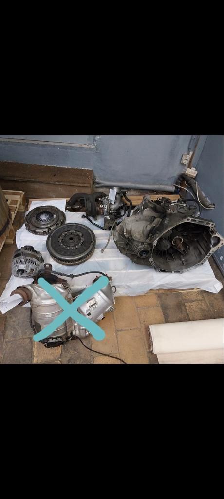 Renault Trafic 3 en Mercedes Vito motoronderdelen, Auto-onderdelen, Motor en Toebehoren, Renault, Ophalen of Verzenden