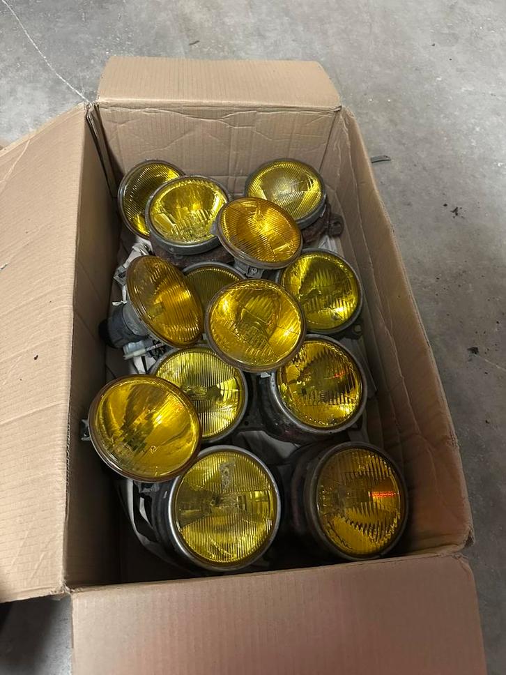Phare jaune hella bmw e30 original, Autos : Pièces & Accessoires, Éclairage, BMW, Enlèvement ou Envoi
