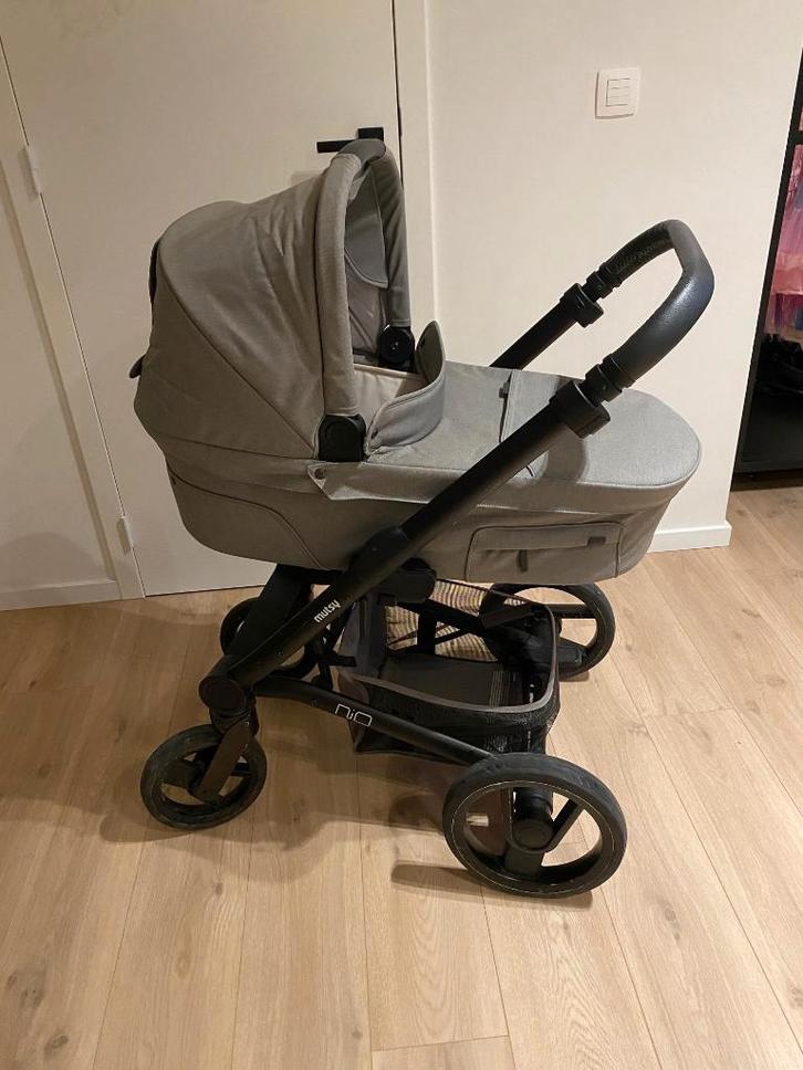 Mutsy Kinderwagen Nio grijs - complete set, Kinderen en Baby's, Kinderwagens en Combinaties, Zo goed als nieuw, Kinderwagen, Mutsy