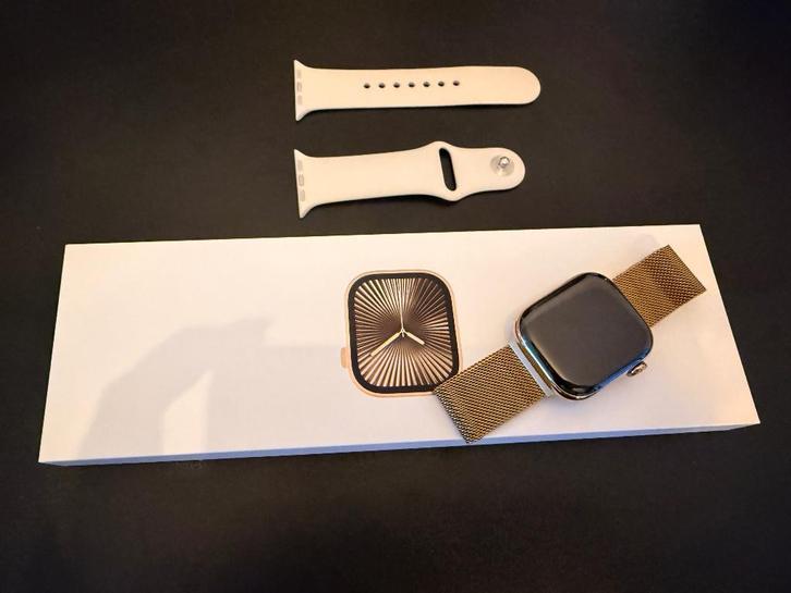 Apple Watch series 10 4G titanium 42mm, Handtassen en Accessoires, Smartwatches, Zo goed als nieuw, iOS, Roze, Afstand, Calorieverbanding
