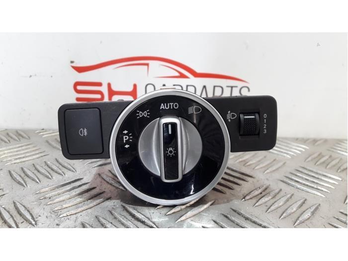 Licht Schakelaar van een Mercedes B-Klasse, Auto-onderdelen, Dashboard en Schakelaars, Mercedes-Benz, Gebruikt, 3 maanden garantie