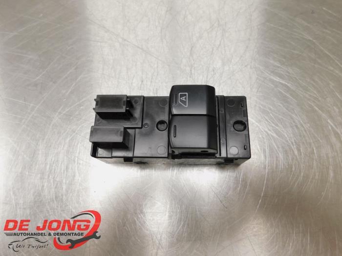 Commutateur combi vitres d'un Nissan NV200, Autos : Pièces & Accessoires, Tableau de bord & Interrupteurs, Nissan, Utilisé, 3 mois de garantie