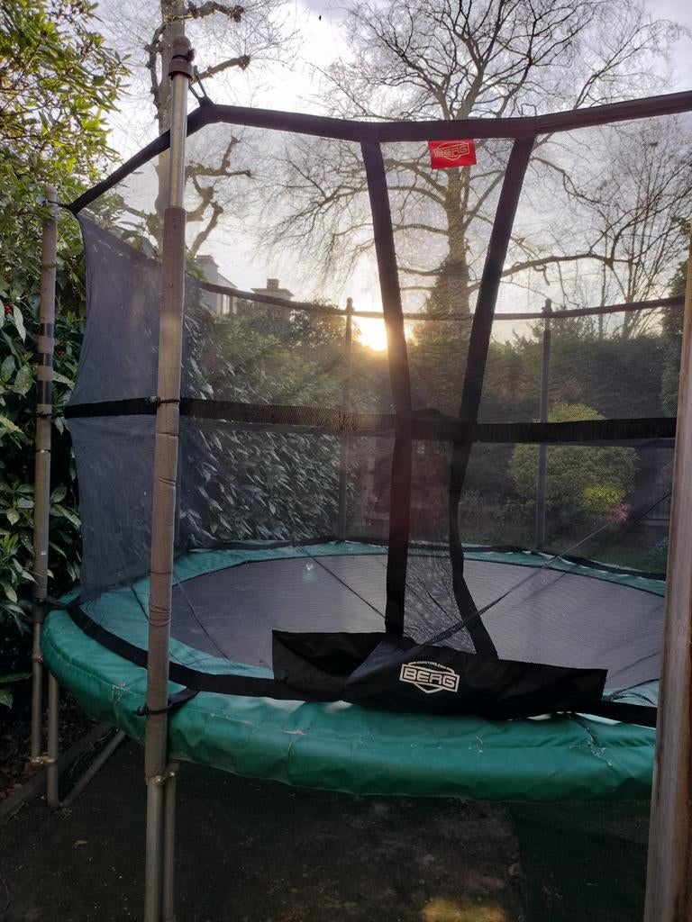 Trampoline BERG 330, beschermnet nieuw!, beschermhoes winter, Ophalen