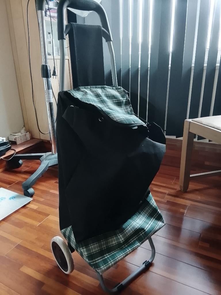 Boodschappentrolley, Ophalen, Zo goed als nieuw