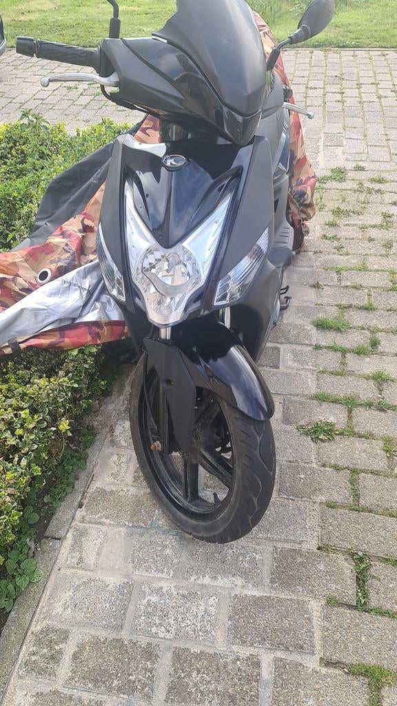 Moto kymco agility +16 125cc +casque (gratuit ), Vélos & Vélomoteurs, Agility