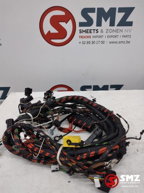 Faisceau porte avant gauche mercedes sprinter w906, Autos : Pièces & Accessoires, Pièces camion, Mercedes-Benz, Électronique et Câbles