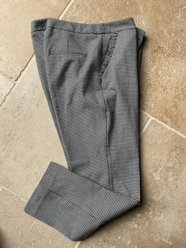 Damesbroek van Zara , maat L, Kleding | Dames, Broeken en Pantalons, Gedragen, Maat 42/44 (L), Wit, Ophalen of Verzenden