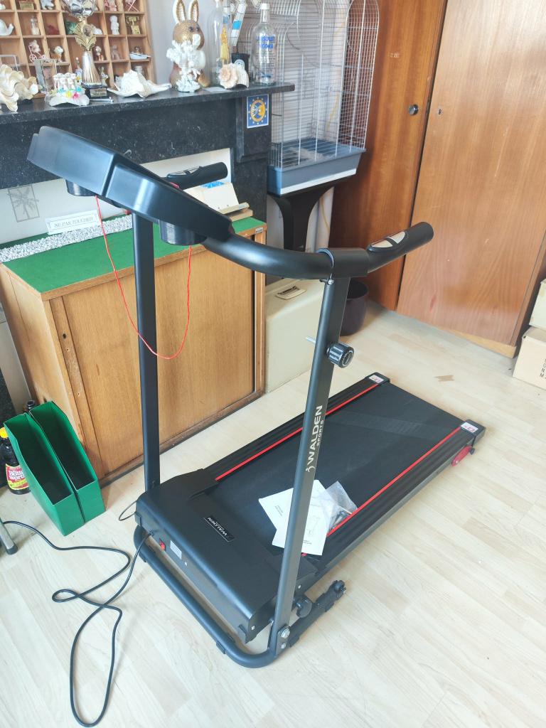 tapis de course "Walden Sports" pliable, Jambes, Tapis roulant, Comme neuf, Enlèvement