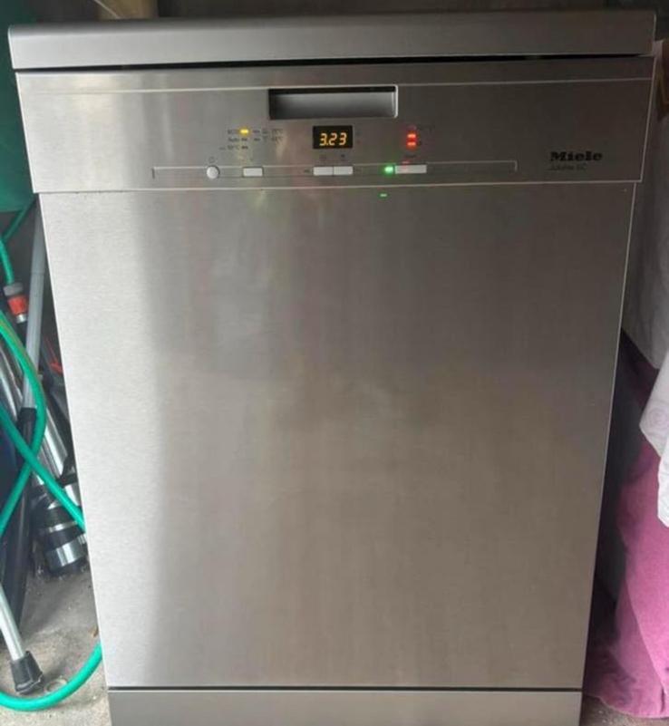 Vaatwasser miele(vrijstaand), Ophalen, Zo goed als nieuw, Vrijstaand