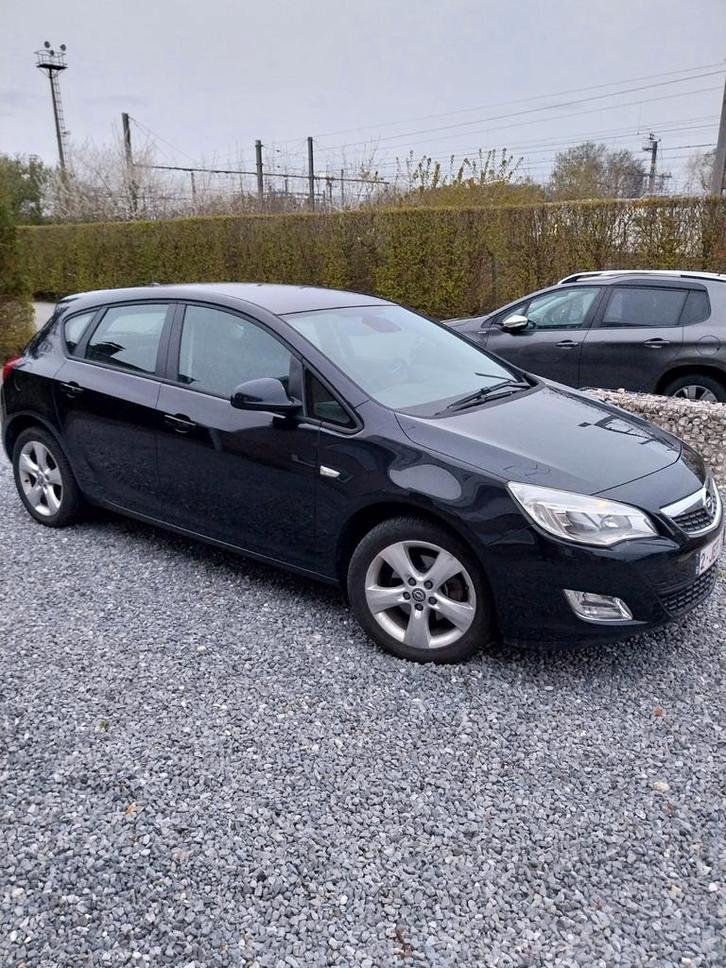 OPEL ASTRA J 1.7 CDTI (110 ch) avec 124 000 km homologuée BL, Autos, Opel, Particulier, Astra, ABS, Airbags, Air conditionné, Bluetooth