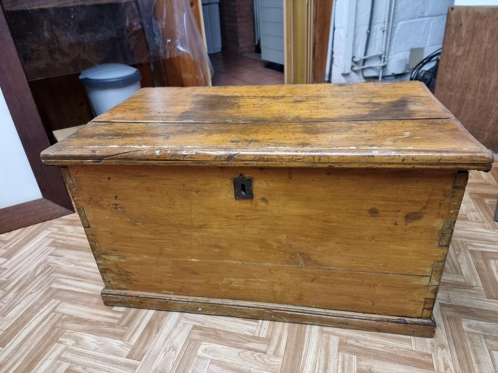 Coffre ancien, Maison & Meubles, Moins de 50 cm, 50 à 100 cm, Enlèvement, Utilisé