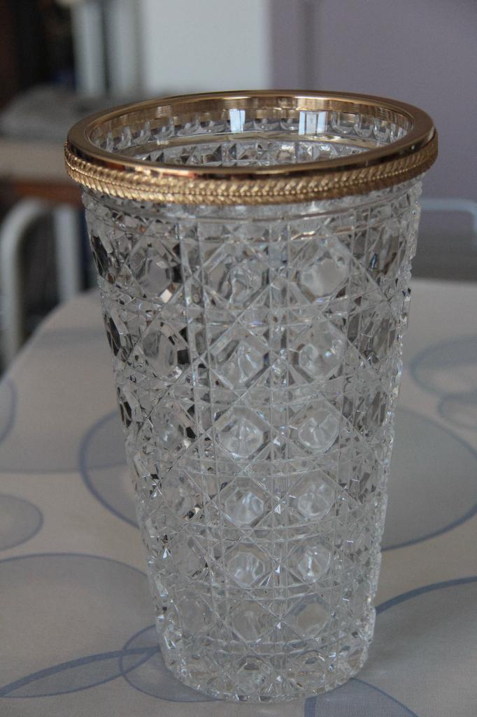 Beau vase artistique, Enlèvement ou Envoi