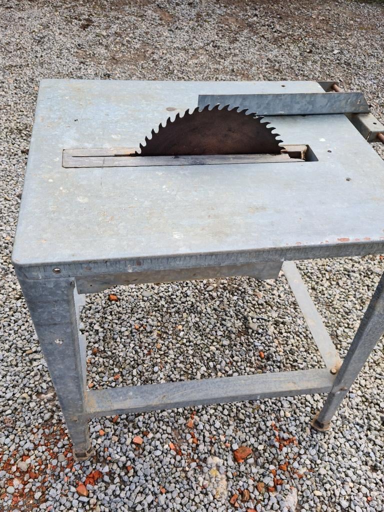 Tafel cirkelzaag, Ophalen, Cirkelzaag