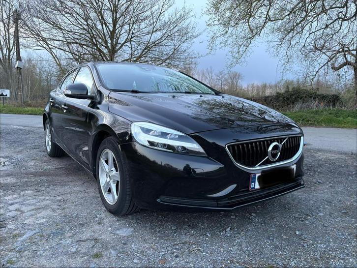 Zwarte Volvo V40 T2 automaat met amper 82.720km, Auto's, Volvo, Particulier, V40, ABS, Airbags, Airconditioning, Alarm, Bluetooth