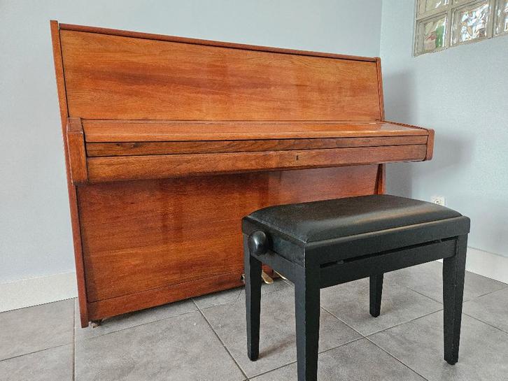 Piano HSINGHAI + chaise de piano, pour débutants, Musique & Instruments, Pianos, Comme neuf, Piano, Brun, Brillant, Enlèvement