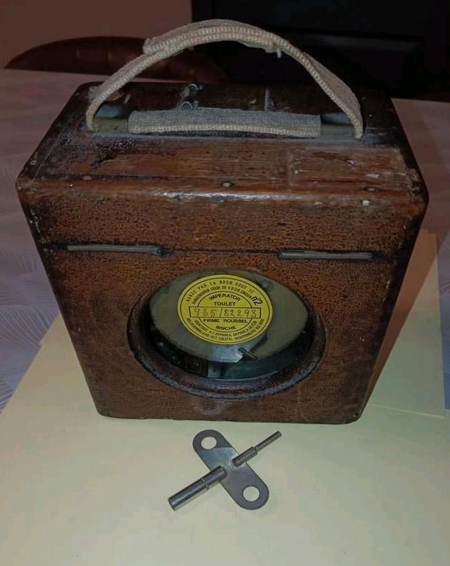 Constateur colombophile Toulet Excelsior Imperator n°935/822, Antiquités & Art, Antiquités | Horloges, Enlèvement ou Envoi