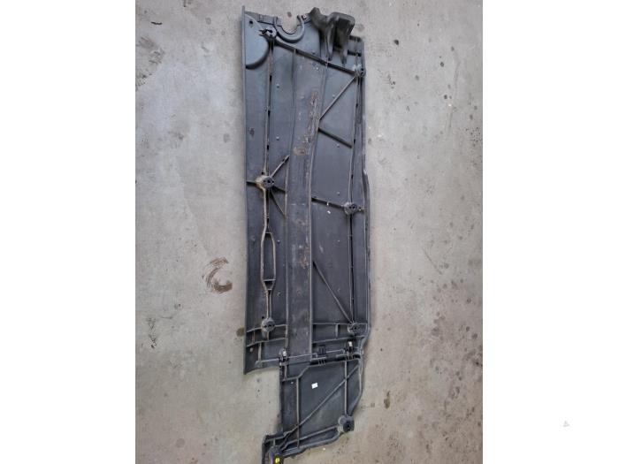 Plaque de protection sol d'un Volkswagen Polo, Volkswagen, -, 3 mois de garantie, Utilisé