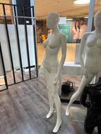 Mannequin femme blanc brillant – Design moderne, Enlèvement