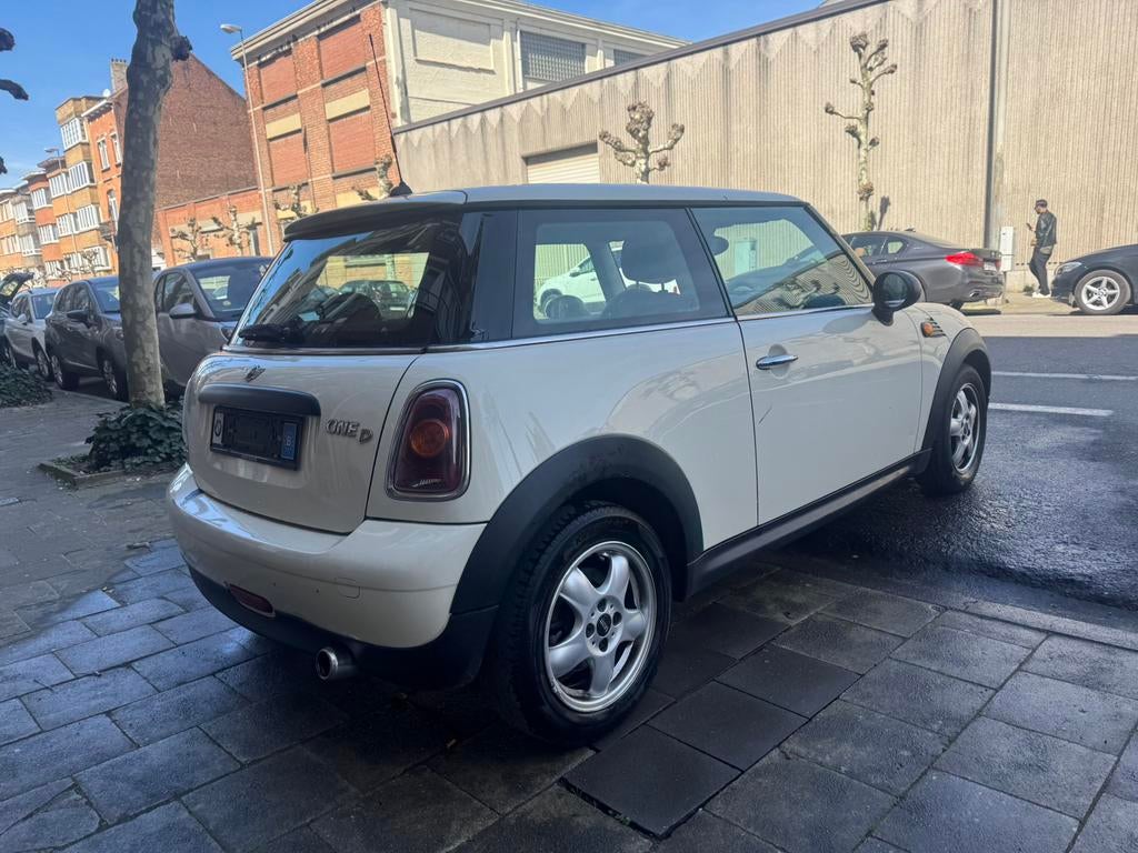 Mini one D 90cv 217000km, Auto's, Mini, 4 zetels, 4 cilinders, Wit, Particulier
