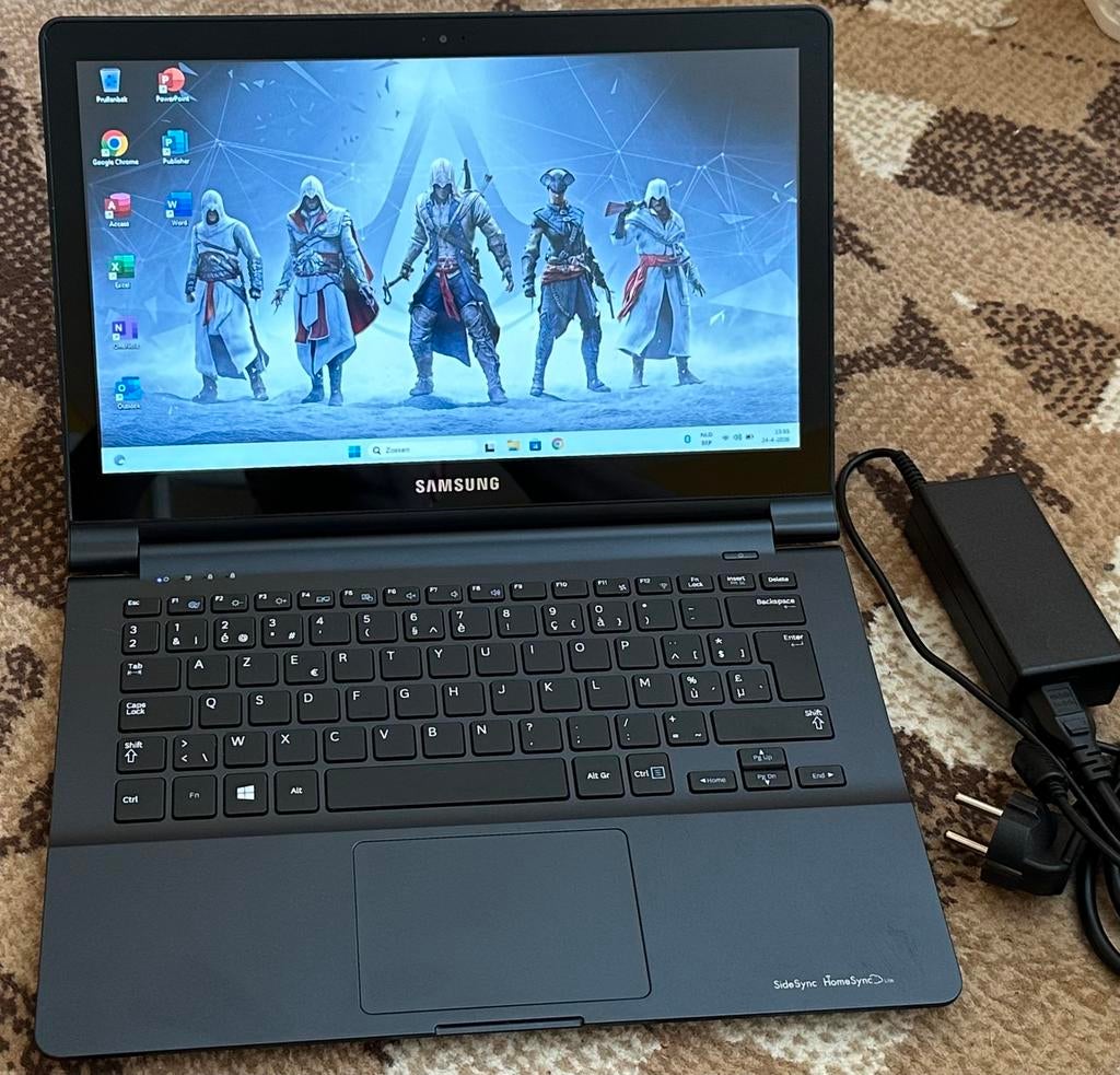14” touchscreen samsung/ quad core/4gb ram/256gb ssd/Win 11/, Ophalen, Zo goed als nieuw
