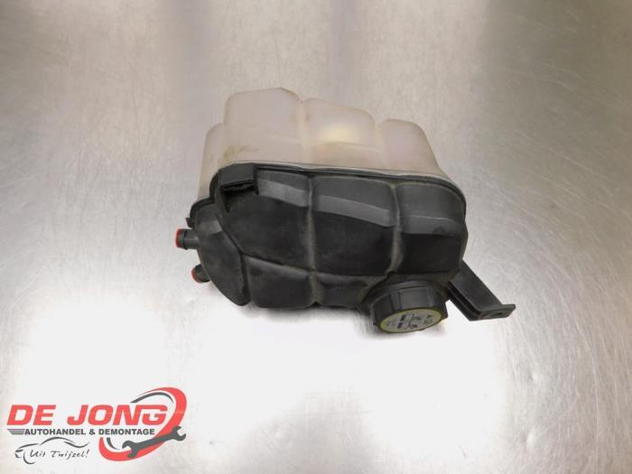 Réservoir d'expansion d'un Volvo V60, -, 3 mois de garantie, -, -