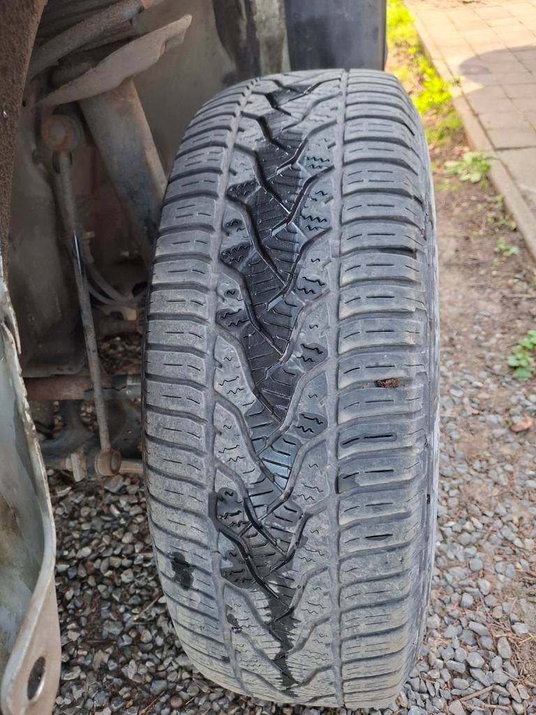4 jantes 5x112 avec pneus neufs 195/65R15, Enlèvement