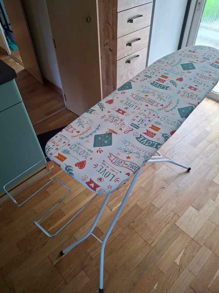 Planche à repasser, Enlèvement, Comme neuf