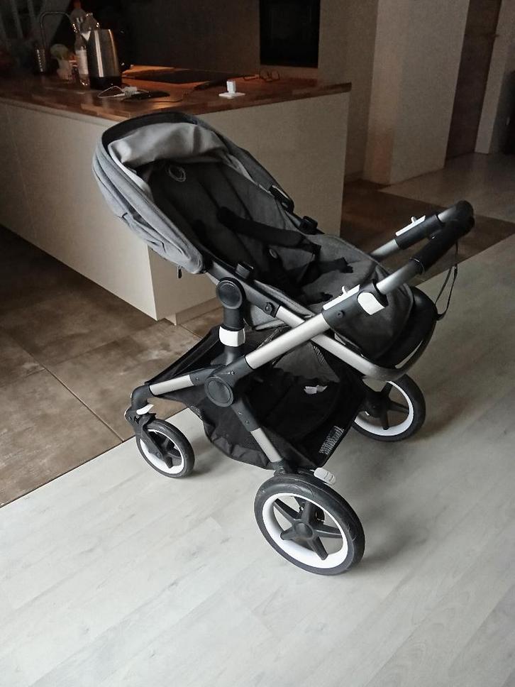 Poussette Bugaboo à l'état neuf., Enfants & Bébés, Poussettes & Combinaisons, Poussette, Bugaboo, Avec nacelle, Tige de poussée réglable