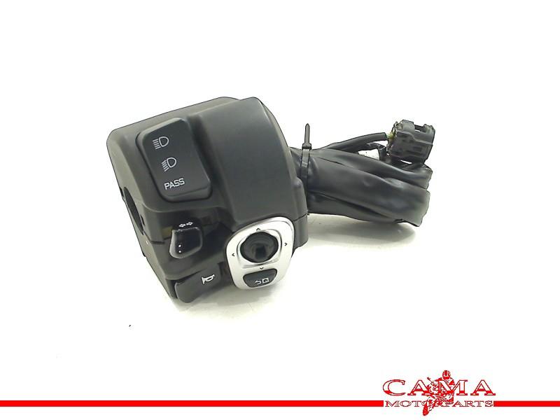 COMMUTATEUR GAUCHE Yamaha XP 560 T-MAX 2022- (XP560 B7M), Dhr. S. di Majo, Utilisé, Info@cama-motorparts.nl, P.J. Troelstraweg 8 8
3144 CX  MAASSLUIS, NL