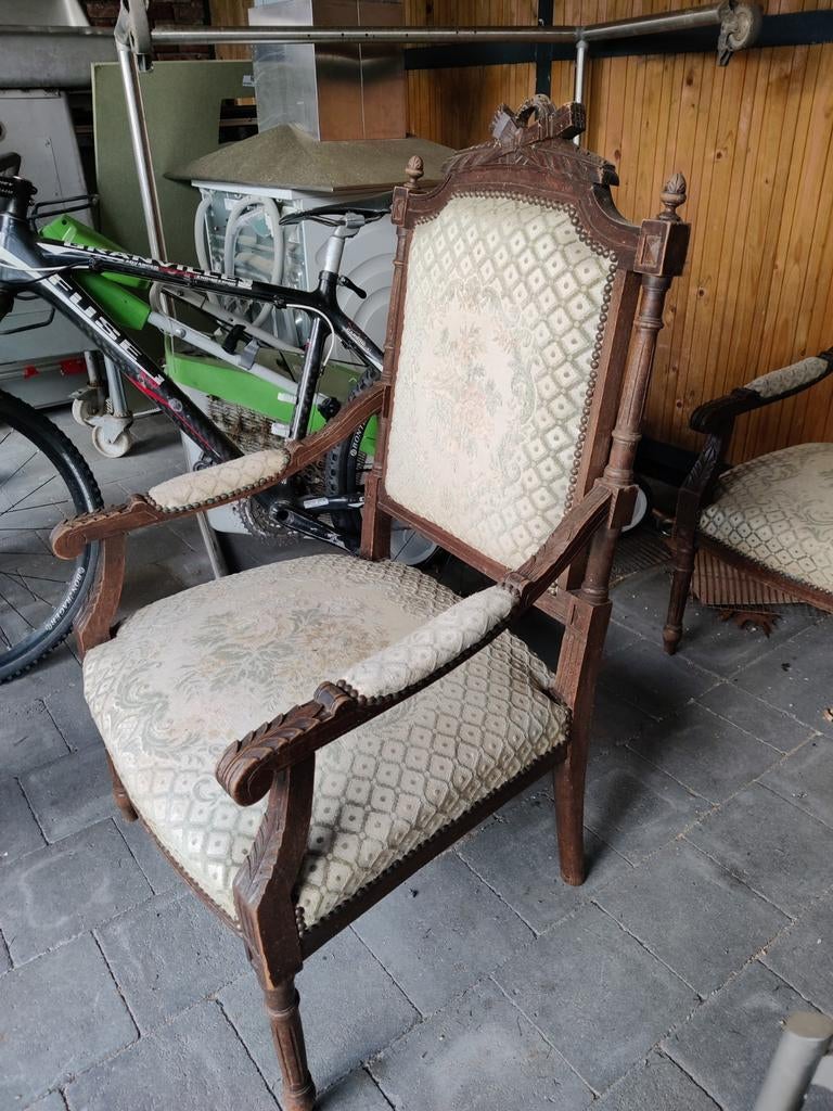 Antieke stoelen  2 stuks beschikbaar, Ophalen