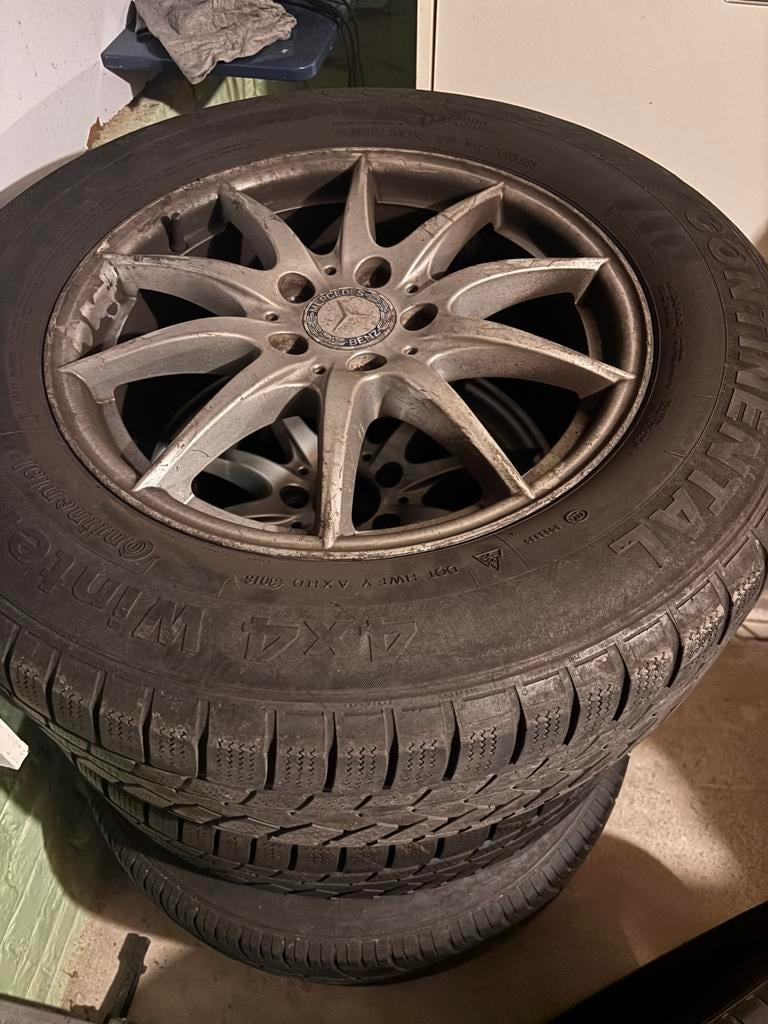 Gante pneux  bon état.Les dimensions gante:17pouces, Autos : Pièces & Accessoires, Pneus & Jantes, Enlèvement