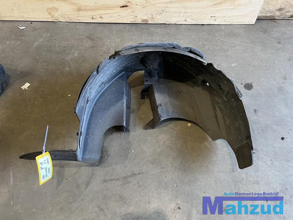 FIAT TIPO hatchback rechts achter modderkuip 2016+, Stellantis Europe S.p.A., Info@stellantis.com, Utilisé, Corso Giovanni Agnelli 200
10135  Turin, IT