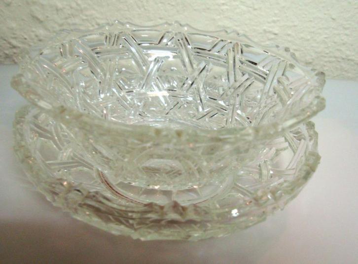 nieuw glazen schaaltje met schoteltje - perfecte staat, Antiek en Kunst, Curiosa en Brocante, Ophalen of Verzenden