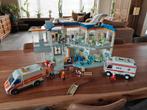 Playmobil grote ziekenhuis met 2 ambulances, Kinderen en Baby's, Speelgoed | Playmobil, Ophalen of Verzenden, Zo goed als nieuw